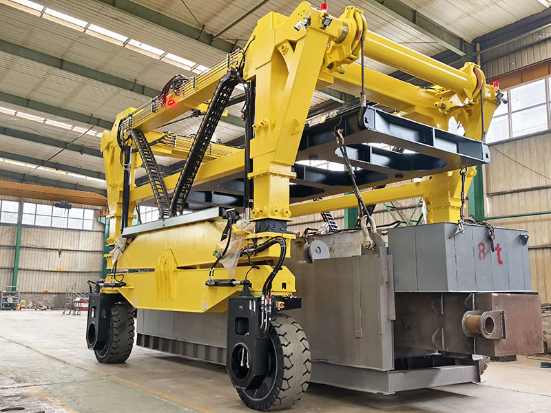 straddle carrier for sale